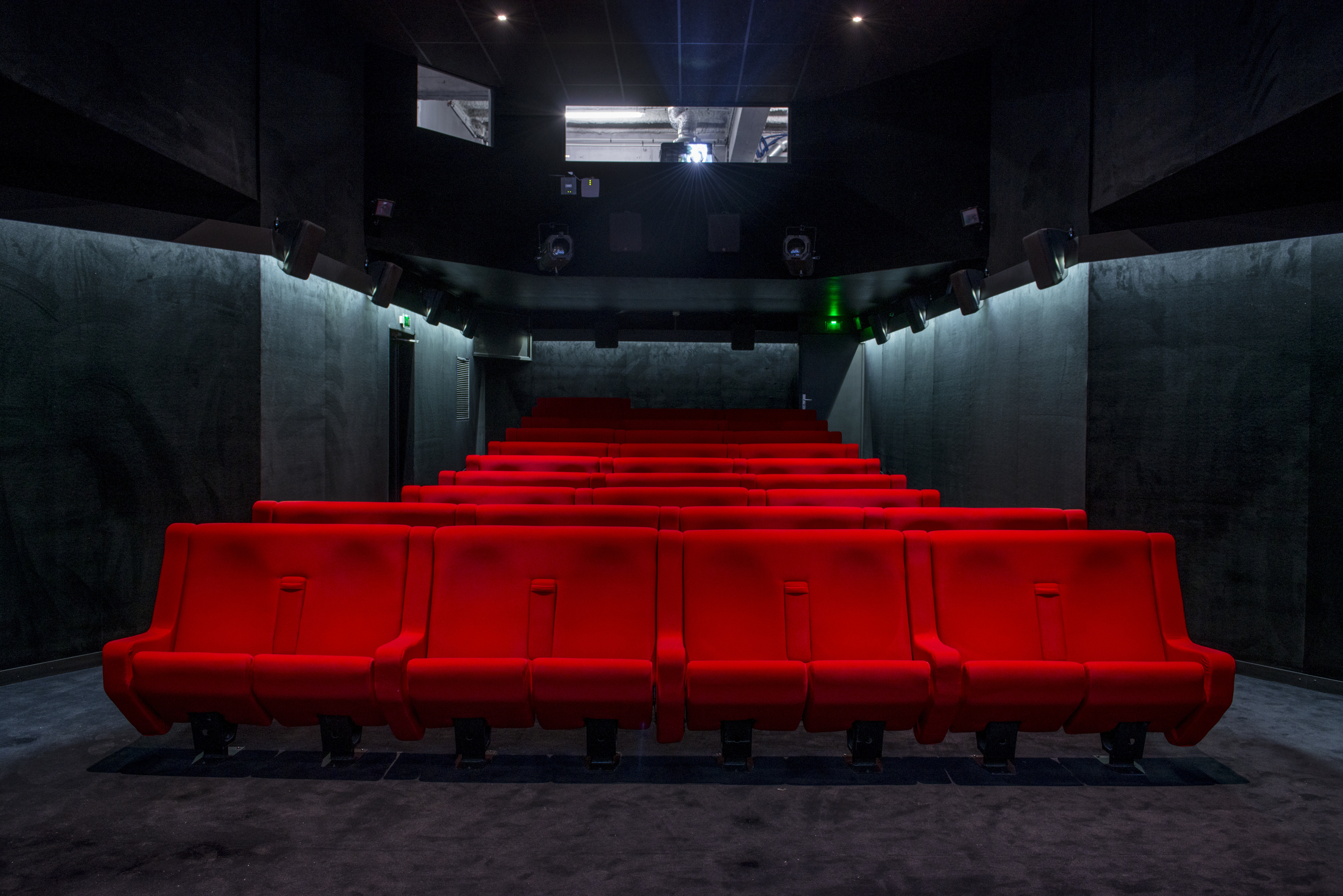 4-salle-madame-by-mk2-palais-de-tokyo-eric-garault-pour-mk2.jpg